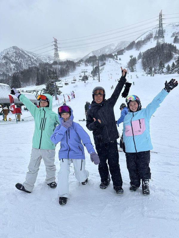 苗場、神樂滑雪課程-最佳單板中文滑雪教練 歐力-全日