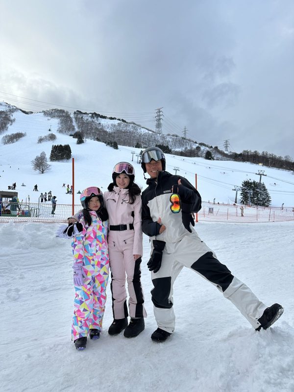 苗場、神樂滑雪課程-最佳單板中文滑雪教練 歐力-全日