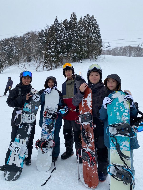 Gandi甘地 教練越後湯澤單板滑雪課程-中文滑雪教練 全日課程