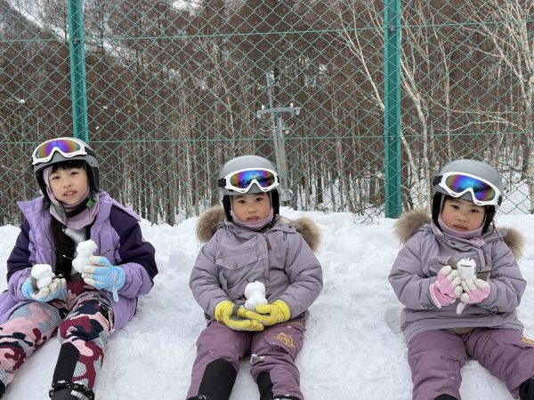 【全日】【 札幌近郊滑雪場 】跟著阿奇教練一起享受北海道的白色鴉片粉雪天堂吧-單／雙板-適合初學者、小朋友、家庭