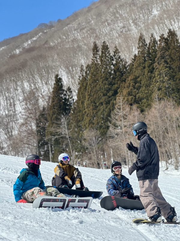半日課程【3小時】單板滑雪課＊初級至進階皆可指導＊